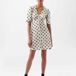 Polka Dot V-Neck Dress Gap brand new